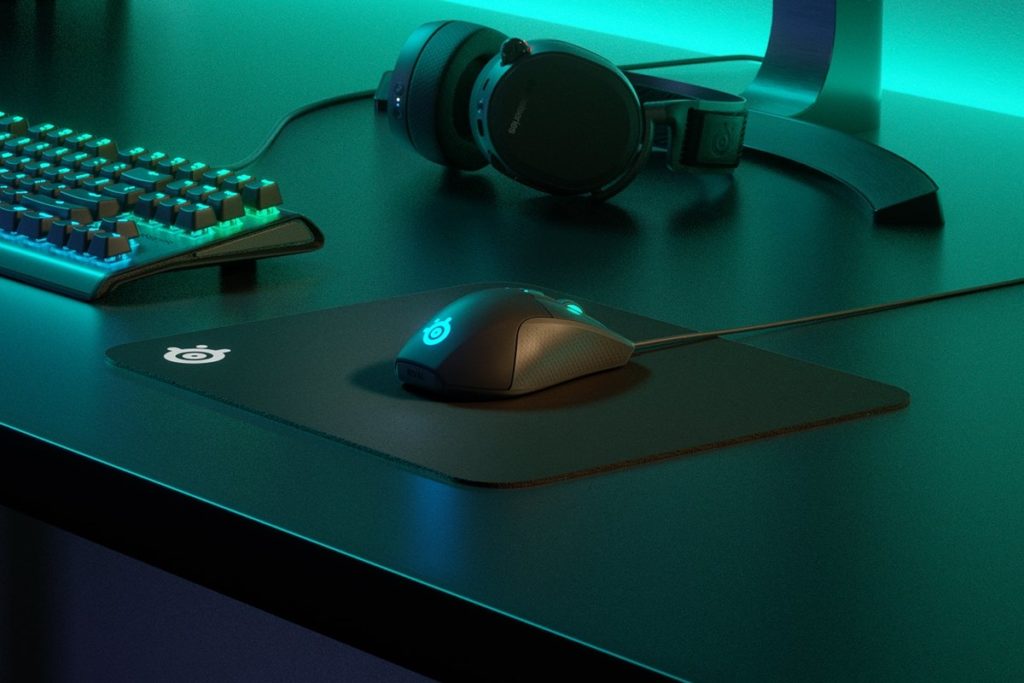 マウスパッド ゲーミングマウスパッドのド定番 Steelseries Qckの紹介と1年使った感想 枝の書き物